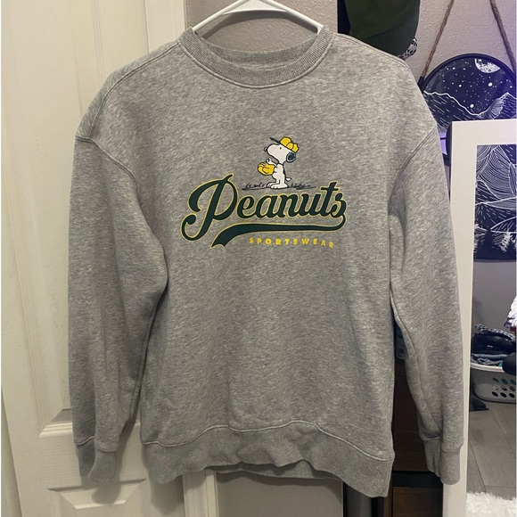 grey crewneck sweatshirt - Picture 5 of 7